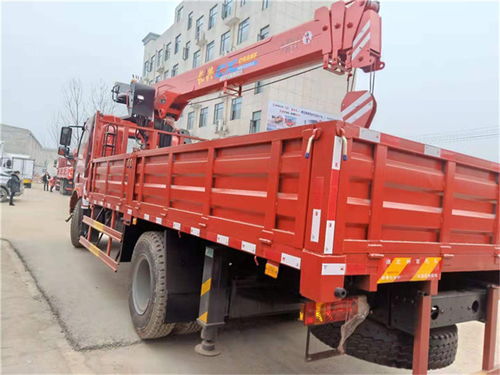 程力隨車吊13米高低平板車 高效運輸與多工況通用的工程利器